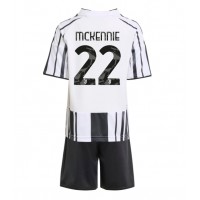 Stroje piłkarskie Juventus Weston McKennie #22 Koszulka Podstawowej dla dzieci 2025-26 Krótki Rękaw (+ szorty)